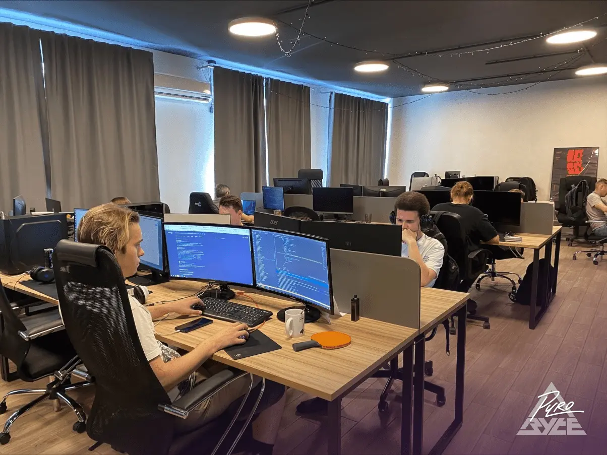 Айтишники работают